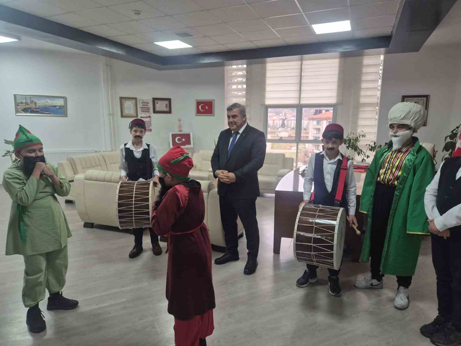 S&uuml;nnetci&rsquo;ye &ouml;ğrencilerden Ramazan ziyareti
