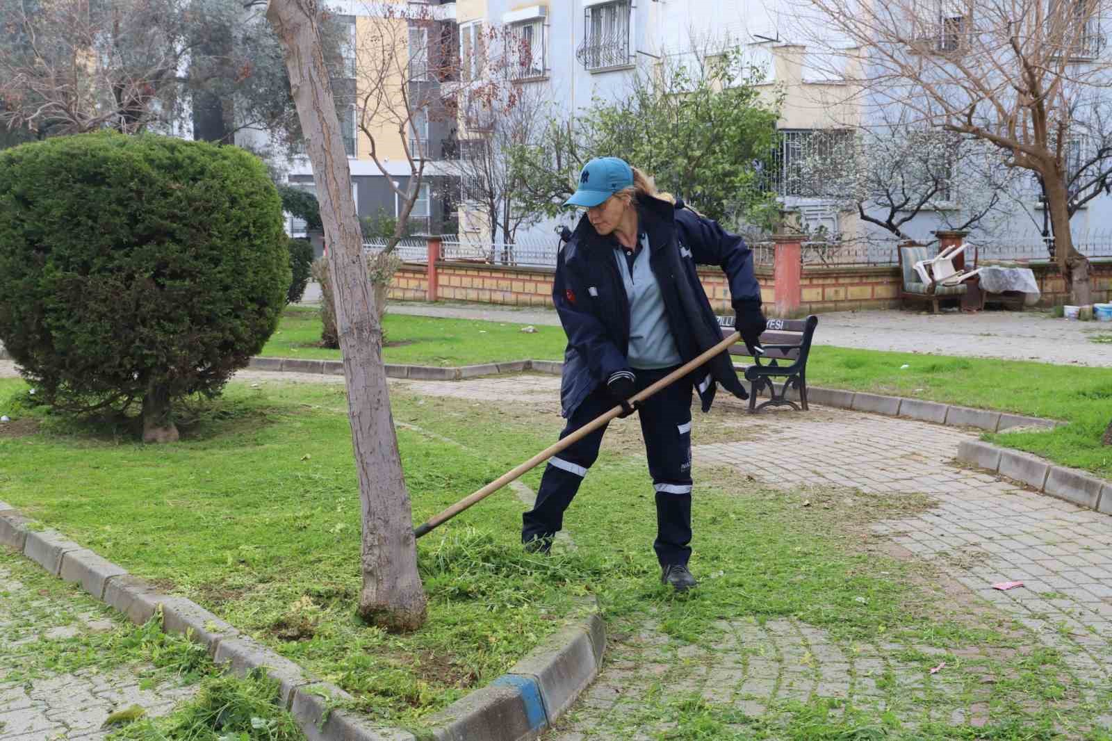 Nazilli&rsquo;de parklar bahara hazırlanıyor
