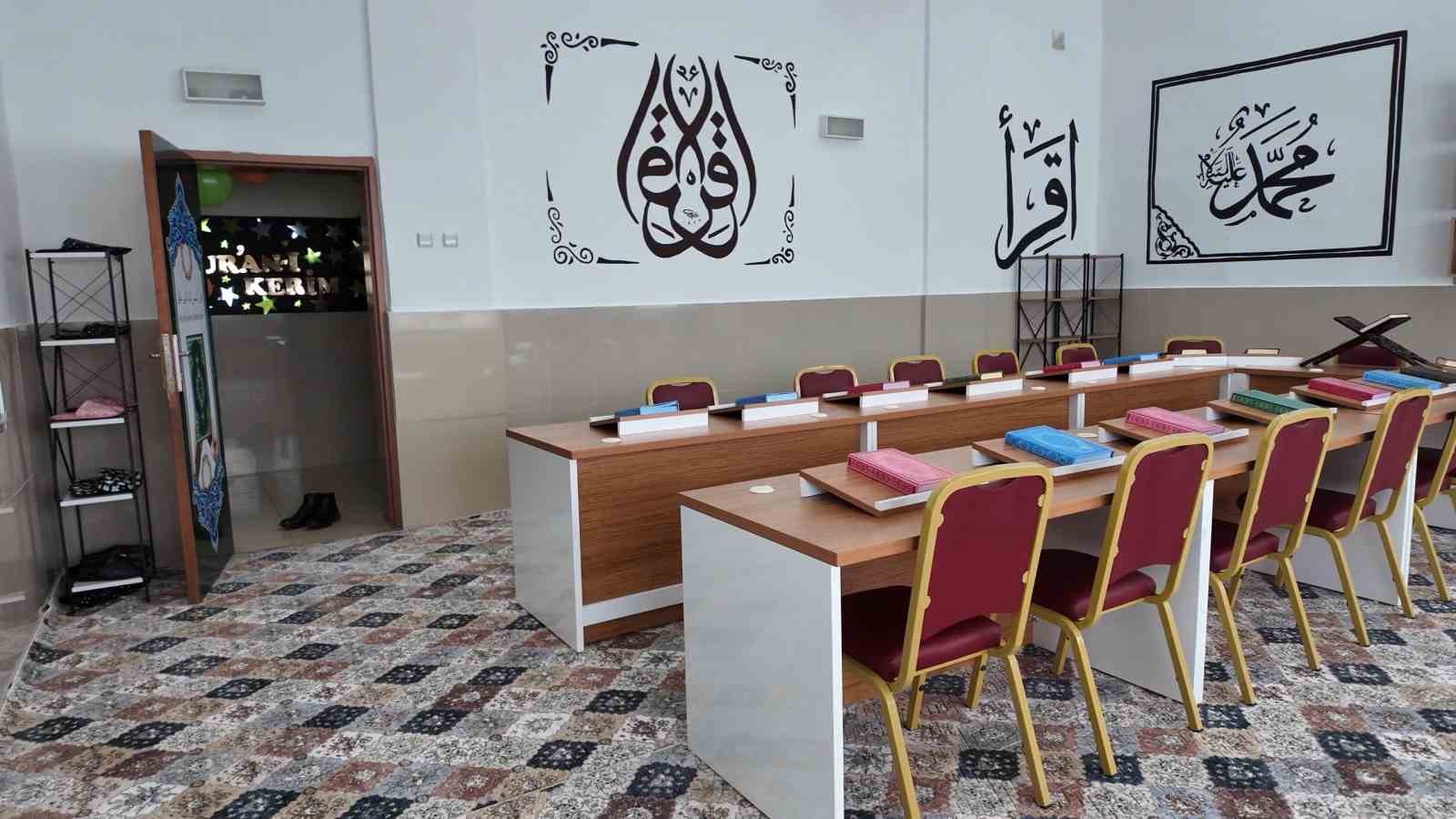 N&Ouml;H&Uuml;&rsquo;den Yeşilg&ouml;lc&uuml;k&rsquo;te tilavet sınıfı
