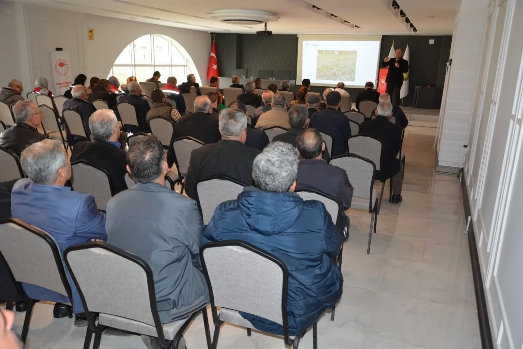 Nazilli&rsquo;de kaliteli incir i&ccedil;in toplantı d&uuml;zenlendi
