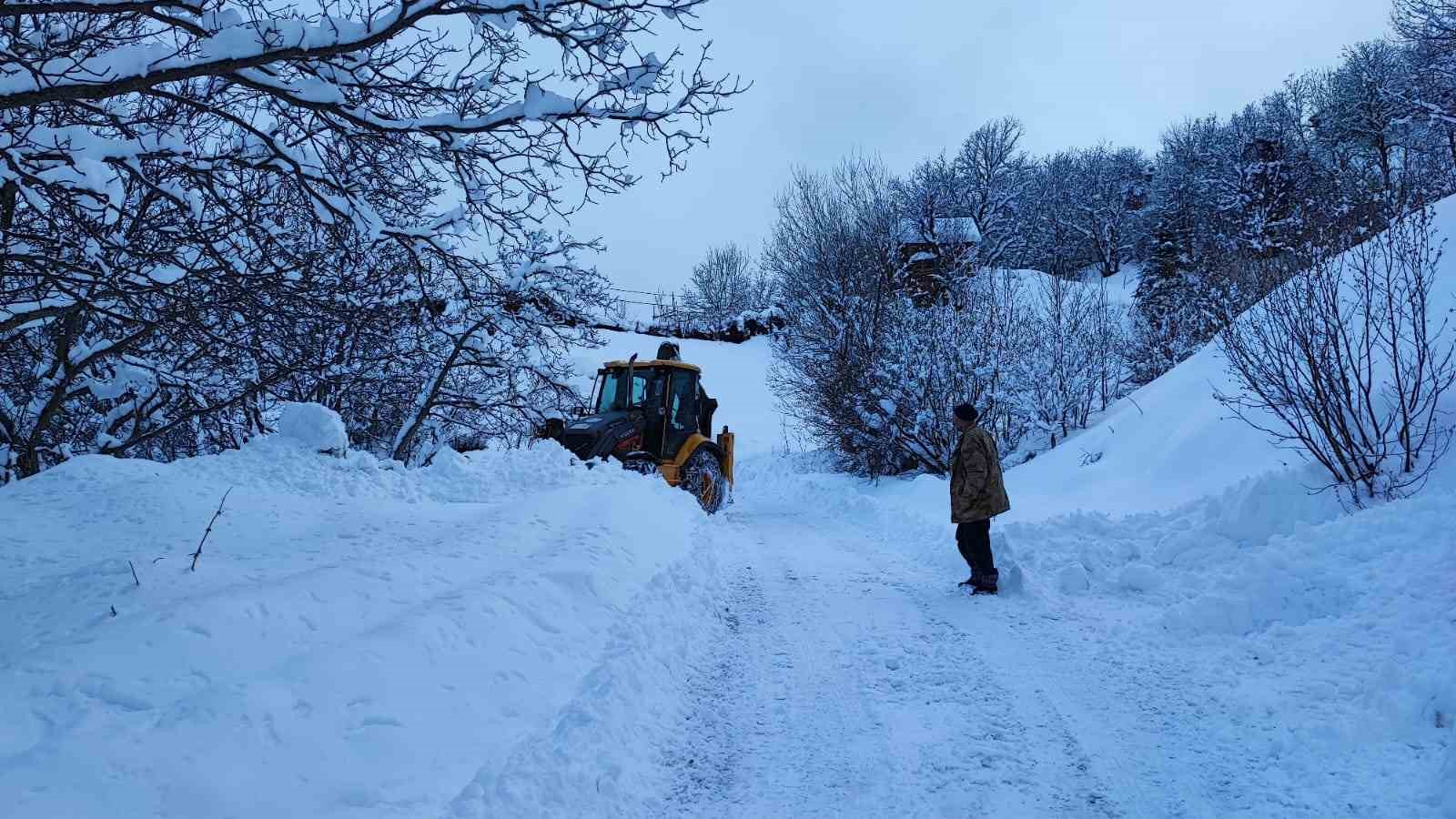 Artvin’de 80 köy yolu ulaşıma kapandı