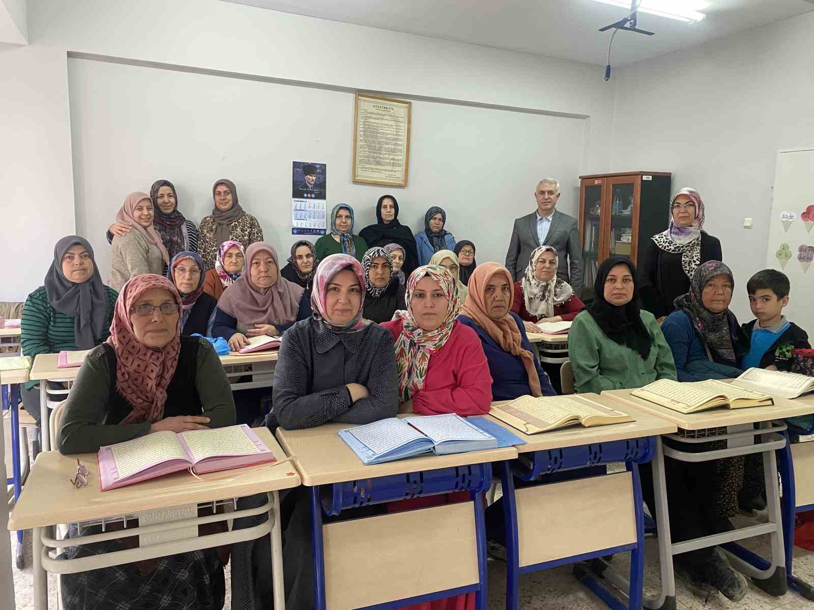 Ramazan ayında manevi eğitime yoğun ilgi
