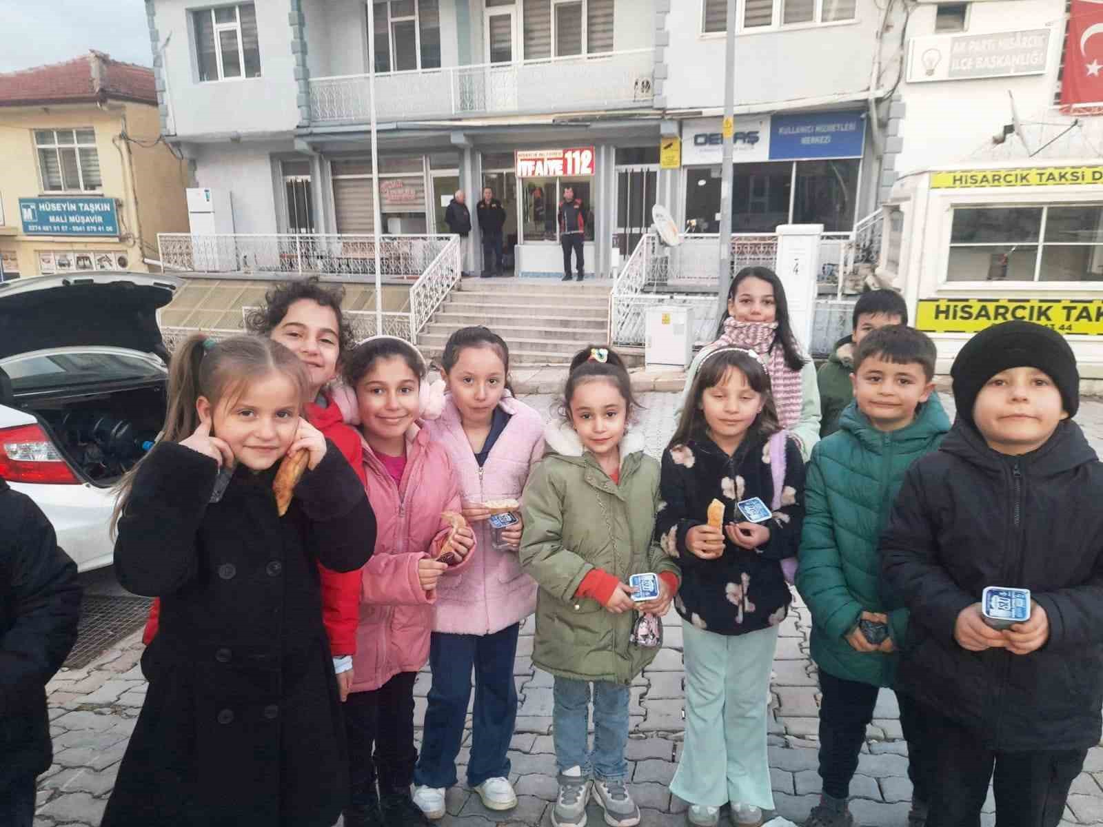 Hisarcık’ta minikler oruçlarını Ramazan topu eşliğinde açtı