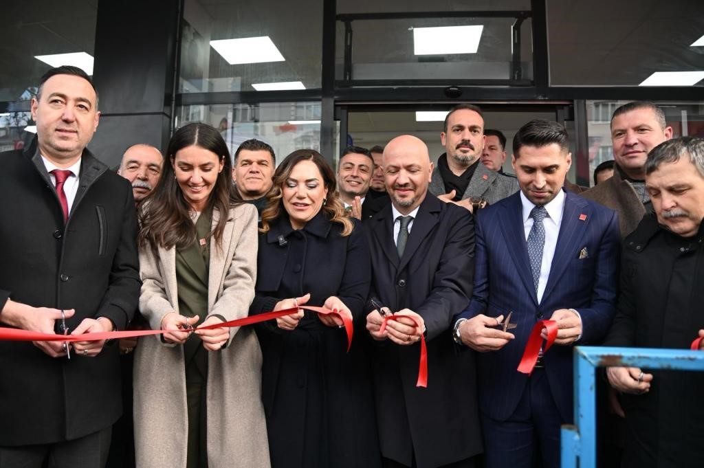 Belediyenin uygun fiyata et sattığı TEK Market&rsquo;in 2.&rsquo;si &Ccedil;erkezk&ouml;y&rsquo;de a&ccedil;ıldı

