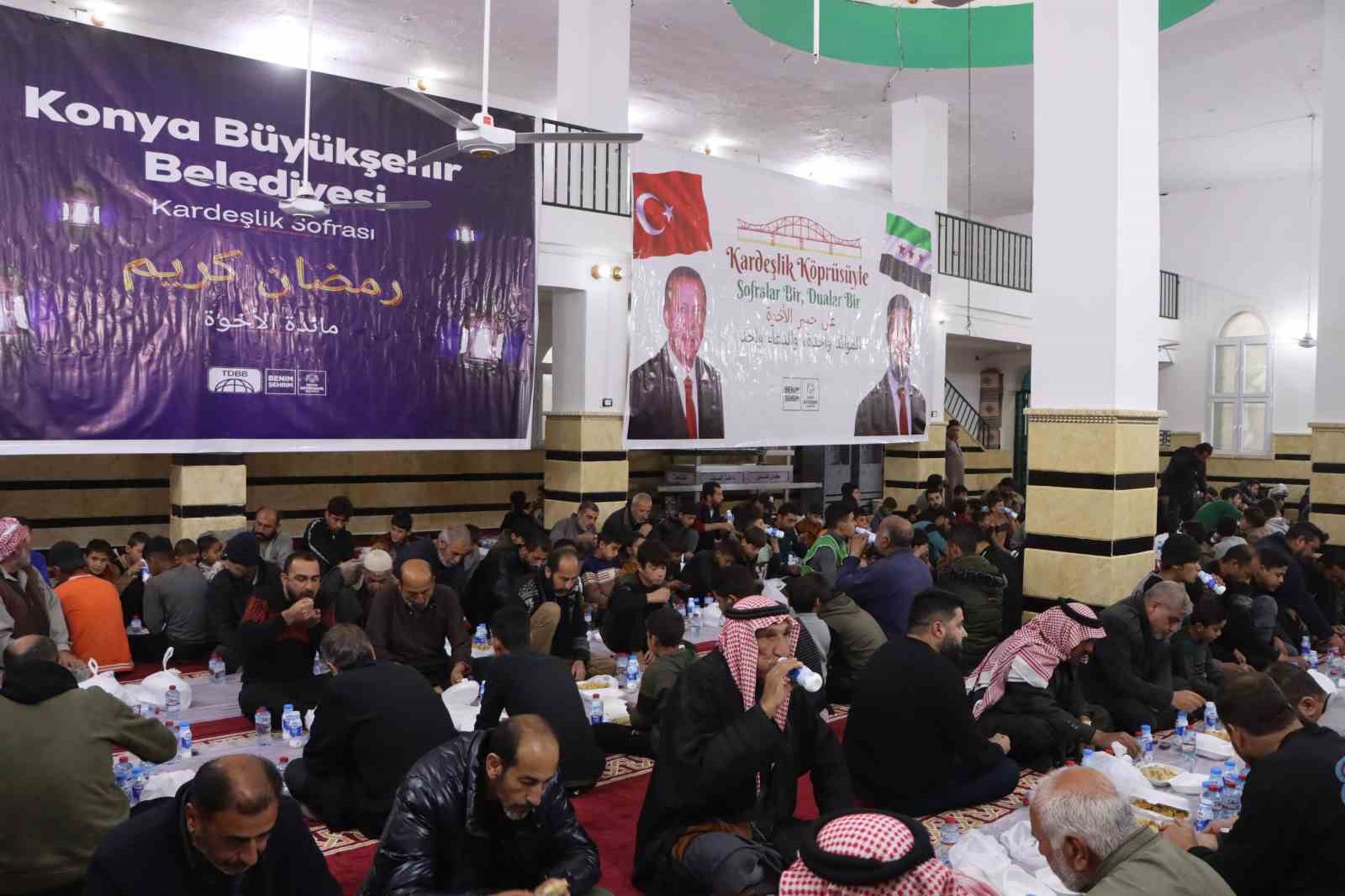 Konya B&uuml;y&uuml;kşehir, Suriye&rsquo;de iftar sofraları kuruyor
