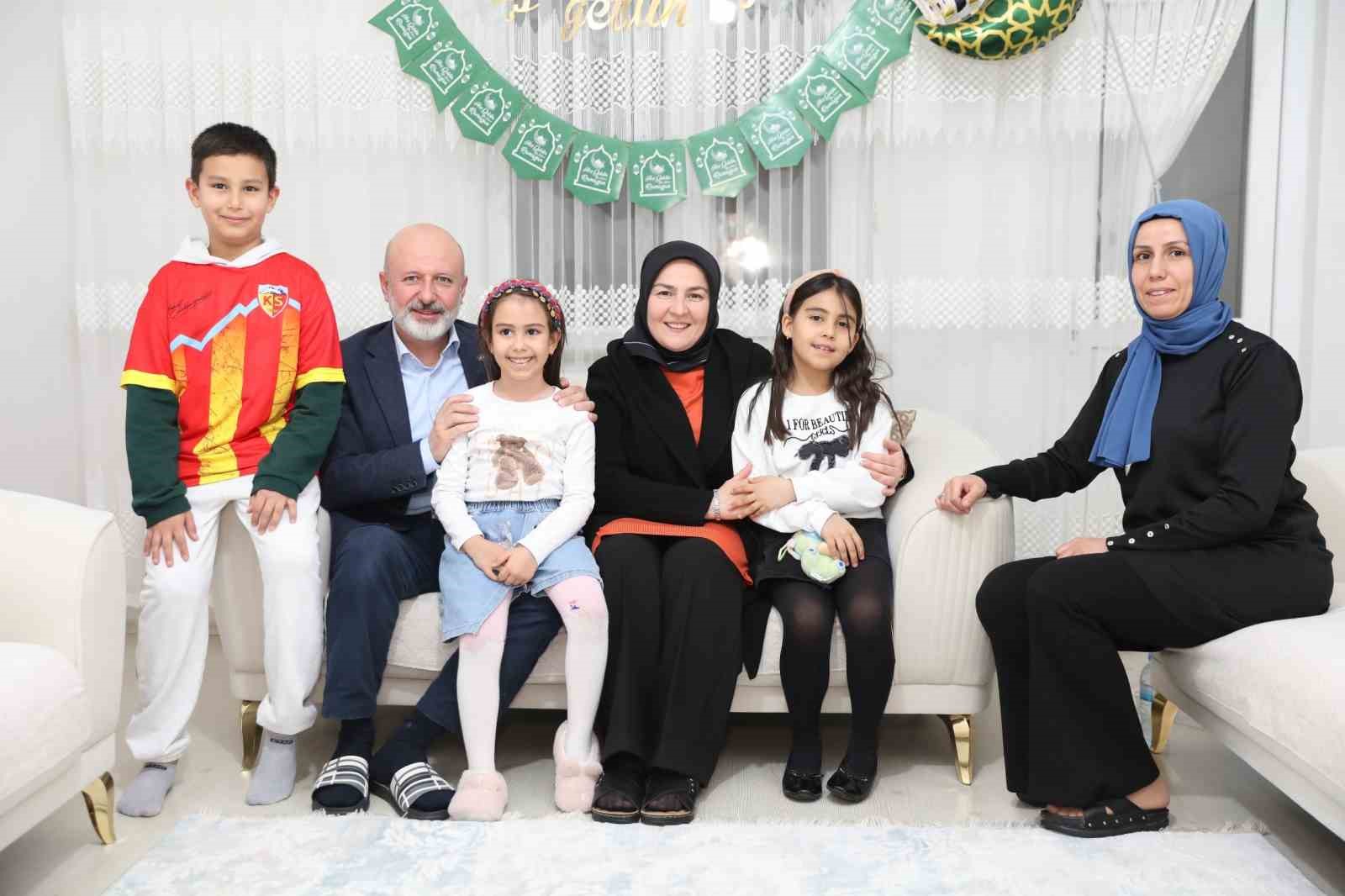 Başkan &Ccedil;olakbayrakdar: "B&uuml;y&uuml;k bir aile olmanın mutluluğunu iftar sofralarında yaşıyoruz"
