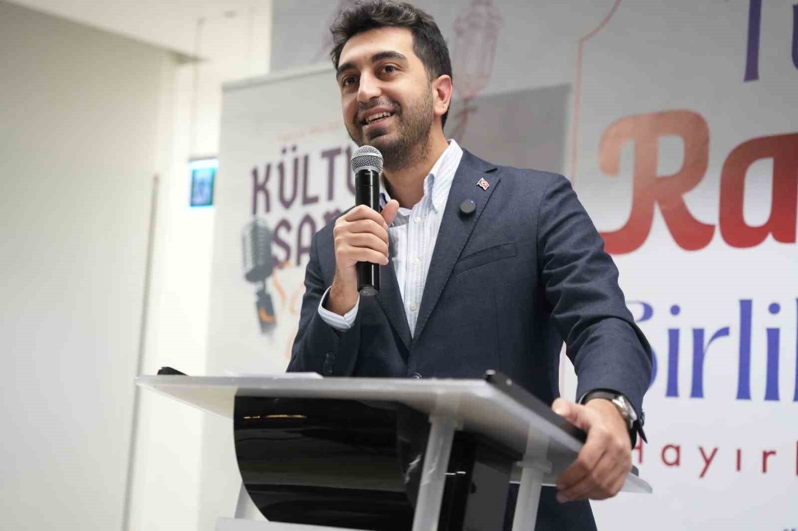 Başkan Bing&ouml;l Tuzla&rsquo;da gen&ccedil;lerle iftar sofrasında bir araya geldi
