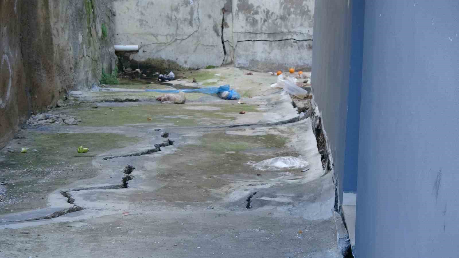 Alanya’da 3 bina tedbir amaçlı tahliye edildi