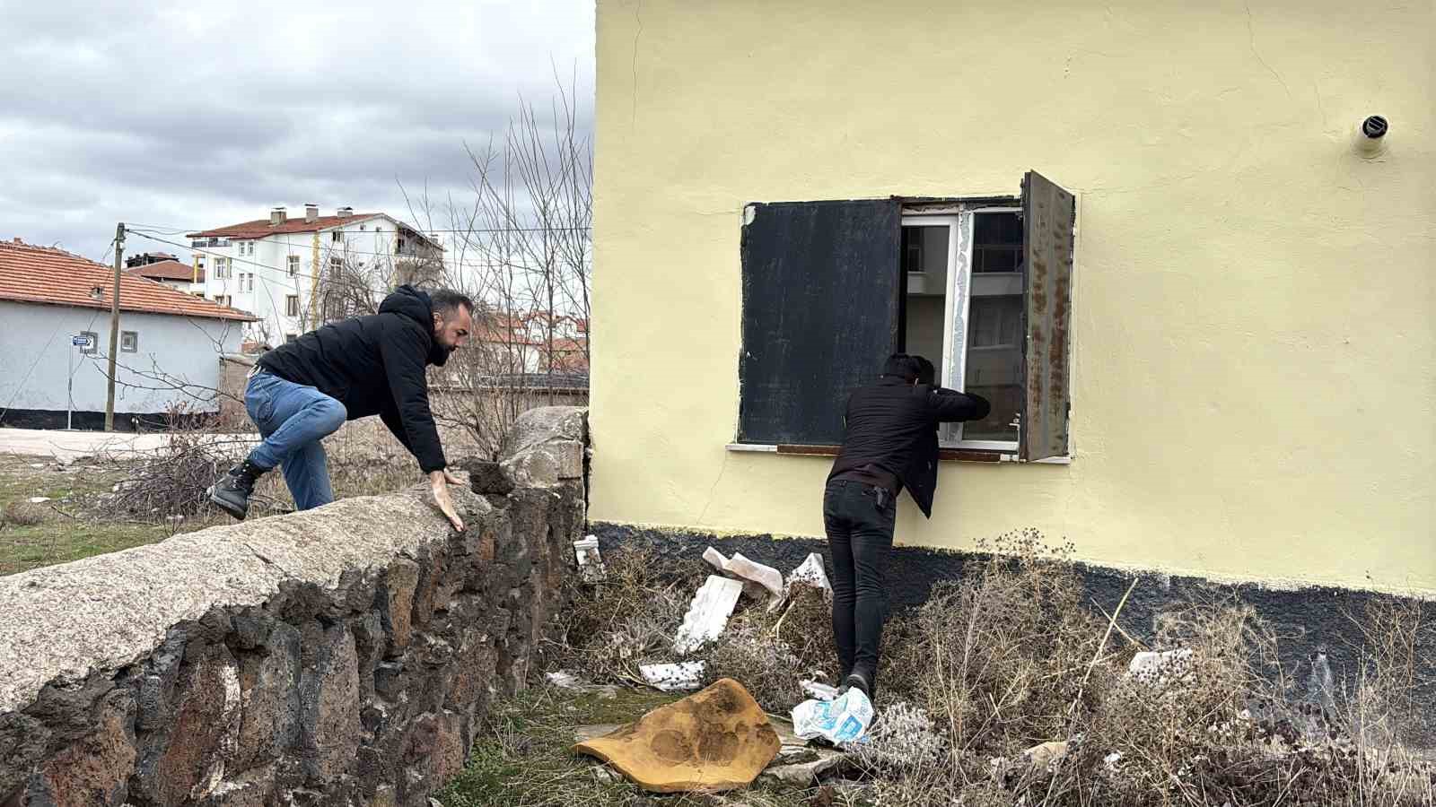 Aksaray&rsquo;da hırsız ihbarı polisi alarma ge&ccedil;irdi
