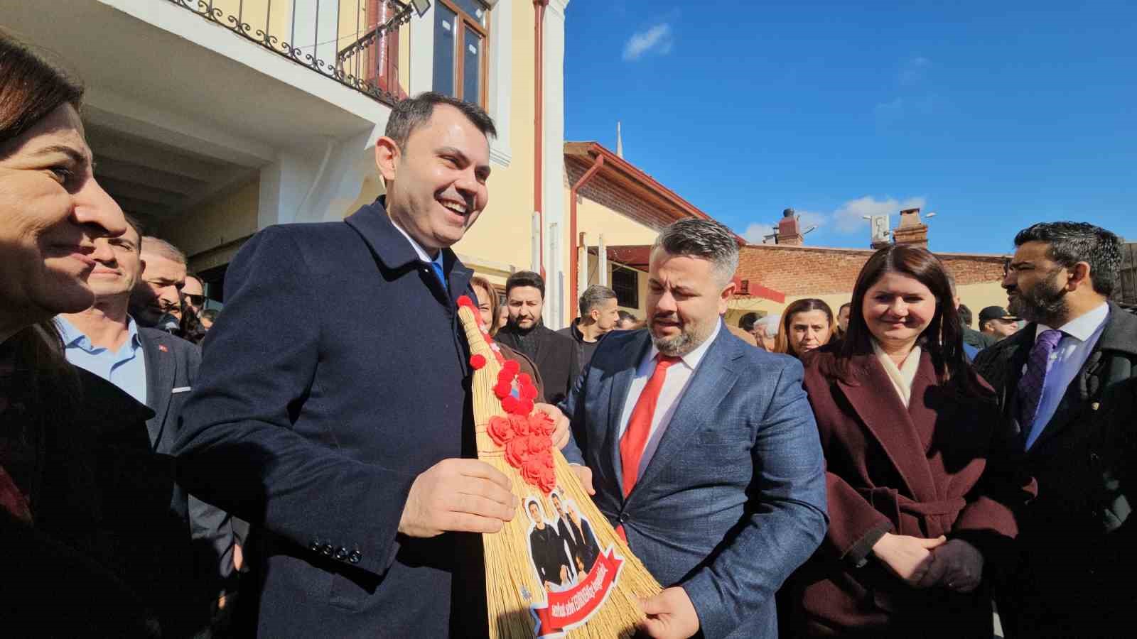 Bakan Kurum, restorasyonu tamamlanan Selimiye Camii&rsquo;ni ziyaret etti
