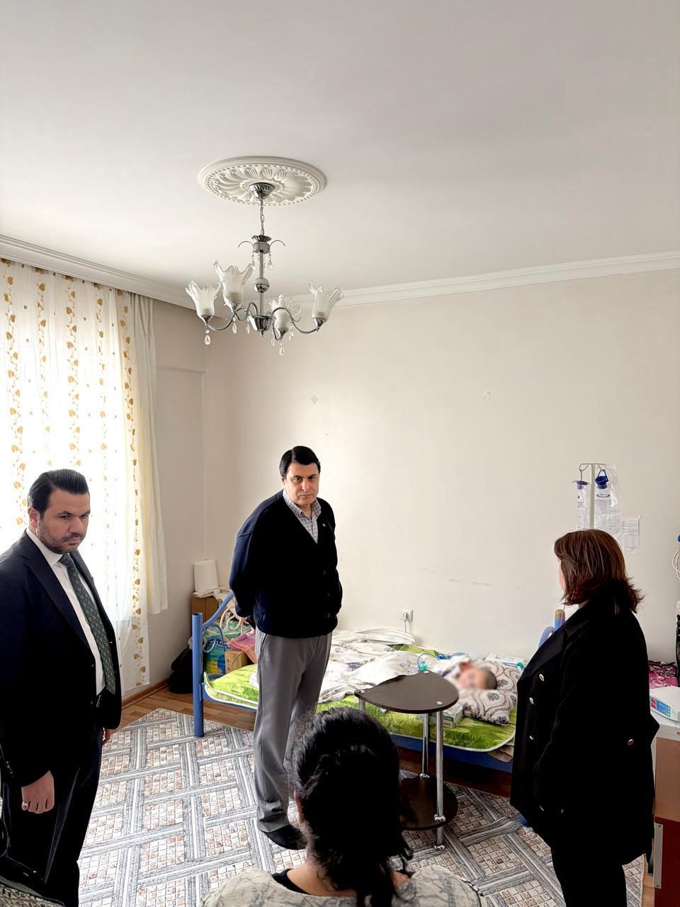 Yılmaz&rsquo;dan &ccedil;ocuklara moral ziyareti
