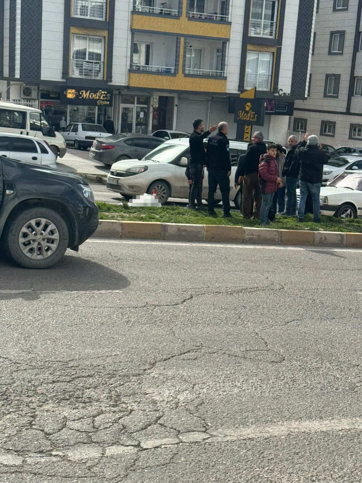 Tırın &ccedil;arptığı 75 yaşındaki adam &ouml;ld&uuml;
