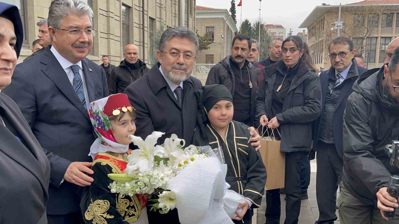 Bakan Yumaklı&rsquo;dan Eskişehir Valiliği&rsquo;ne ziyaret
