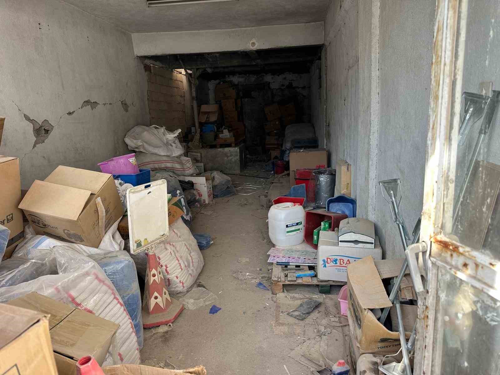 Temizlik deposundan binlerce malzeme çalındı