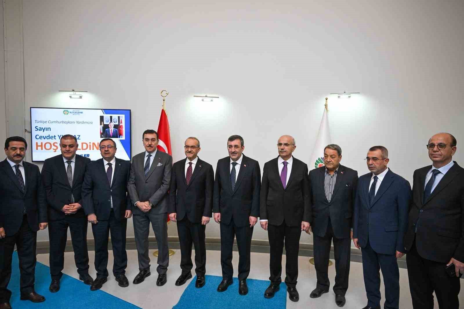 Cumhurbaşkanı Yardımcısı Yılmaz&rsquo;dan Başkan Er&rsquo;e tebrik
