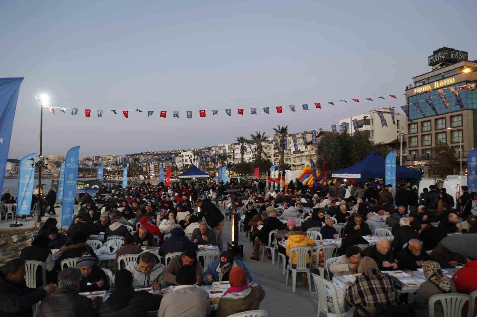 Binlerce vatandaş Aydın Büyükşehir’in iftar sofralarında buluşuyor