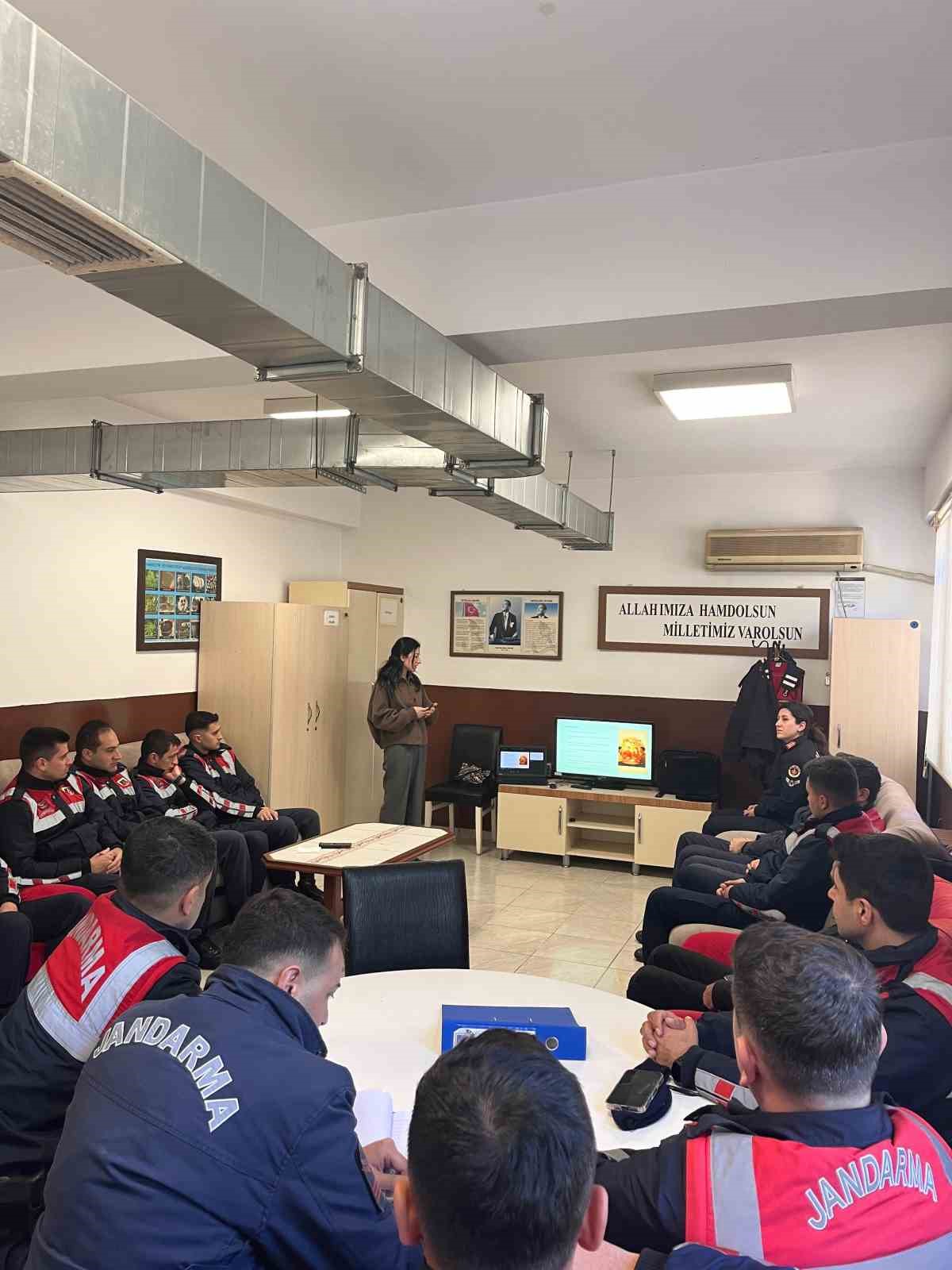 Jandarma personeline iletişim, stres ve &ouml;fke y&ouml;netimi eğitimi
