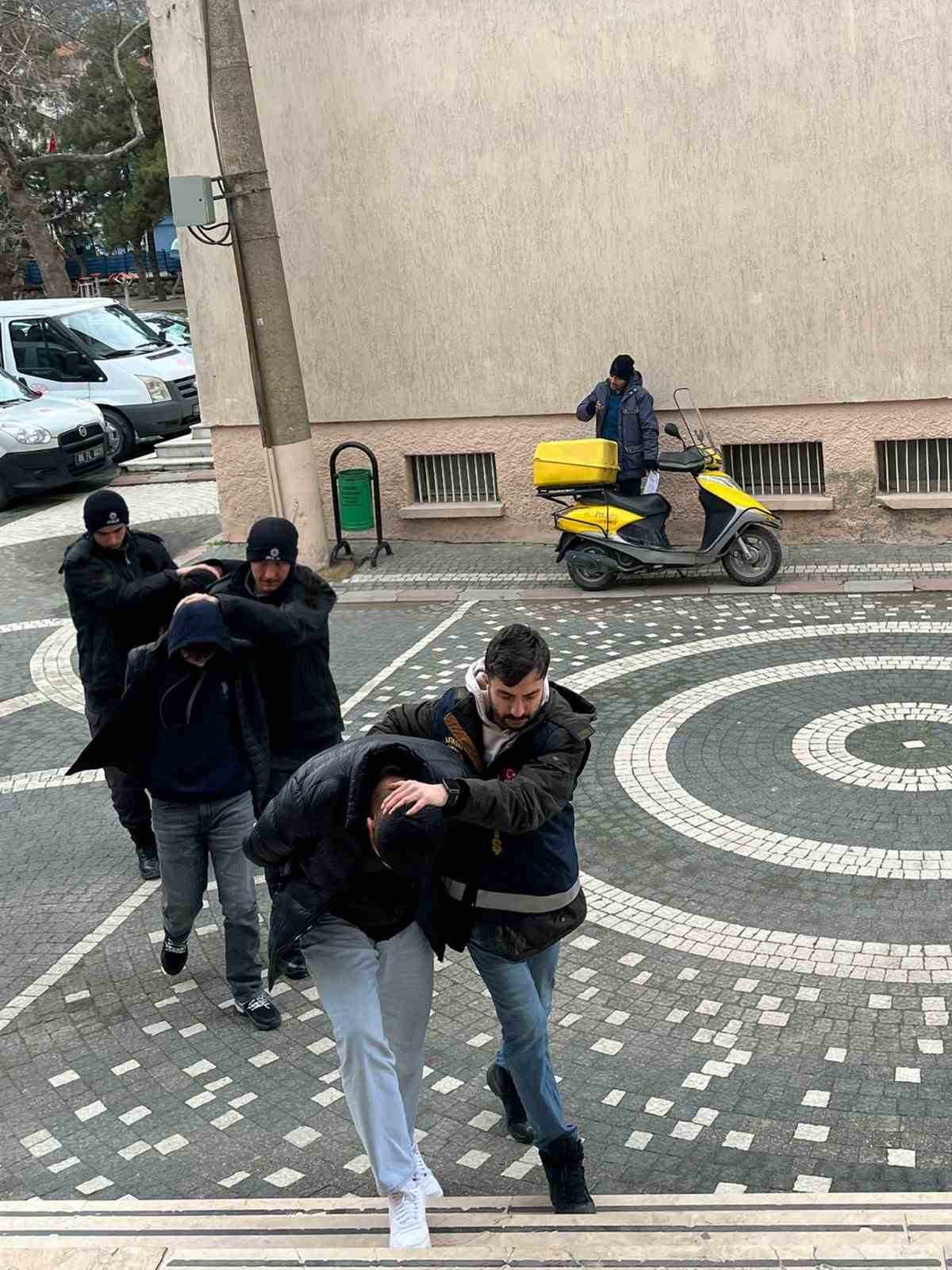 Konya’da sahte bahis dolandırıcılığı operasyonu: 2 tutuklama