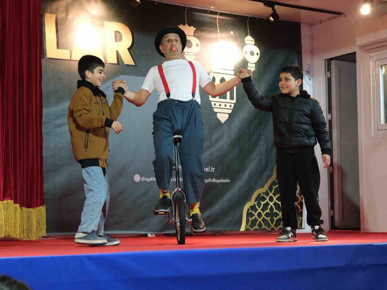 Buharkent&rsquo;te vatandaşlar B&uuml;y&uuml;kşehir Belediyesi&rsquo;nin Ramazan etkinlikleri ile buluştu
