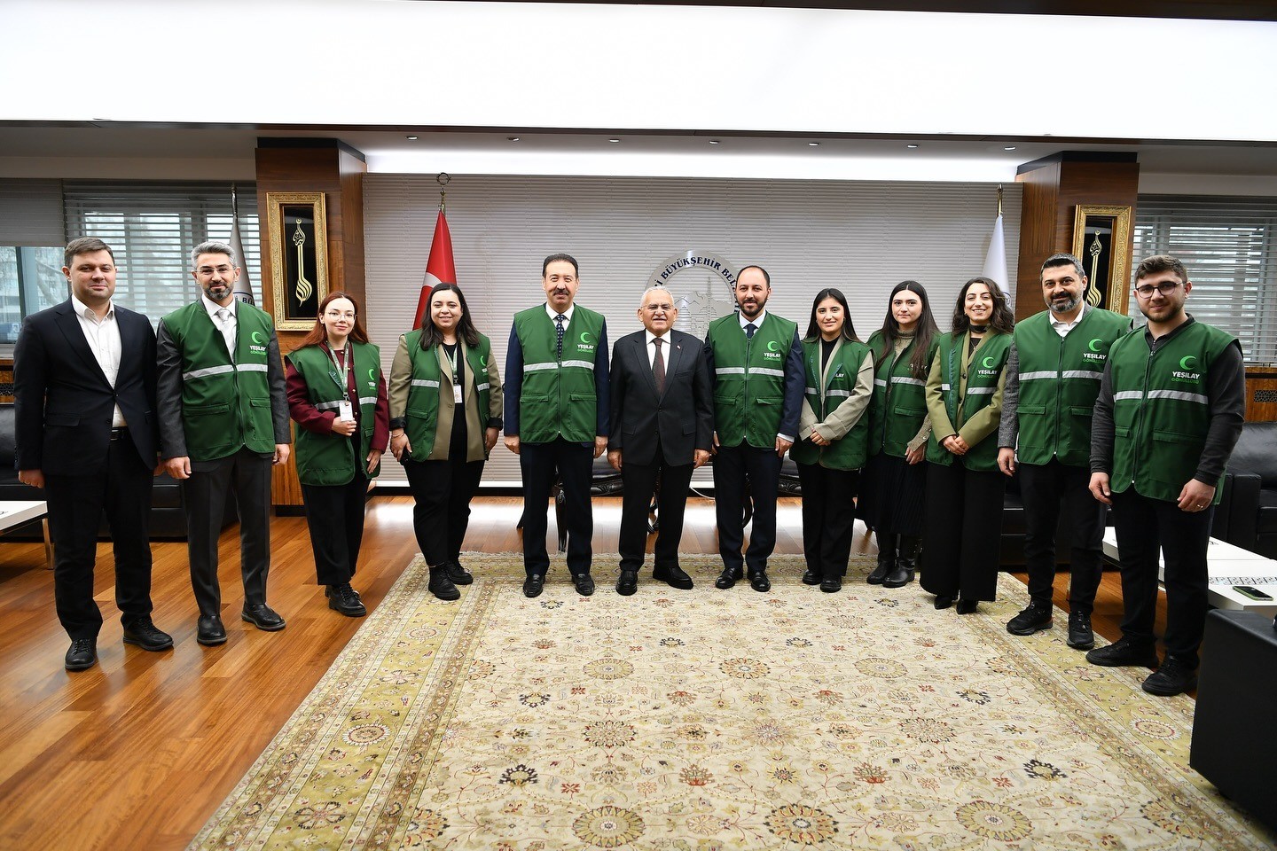Başkan Büyükkılıç, Yeşilay Kayseri Şubesi’nin yeni yönetimini ağırladı