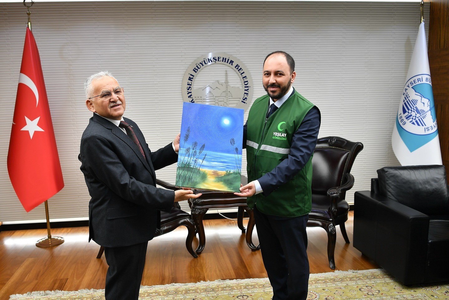 Başkan B&uuml;y&uuml;kkılı&ccedil;, Yeşilay Kayseri Şubesi&rsquo;nin yeni y&ouml;netimini ağırladı
