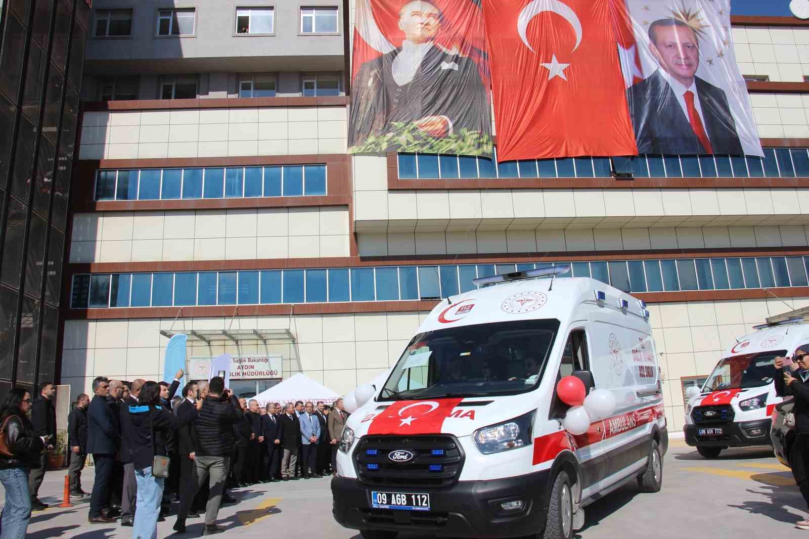 Aydın&rsquo;da acil sağlık filosuna 16 yeni ambulans
