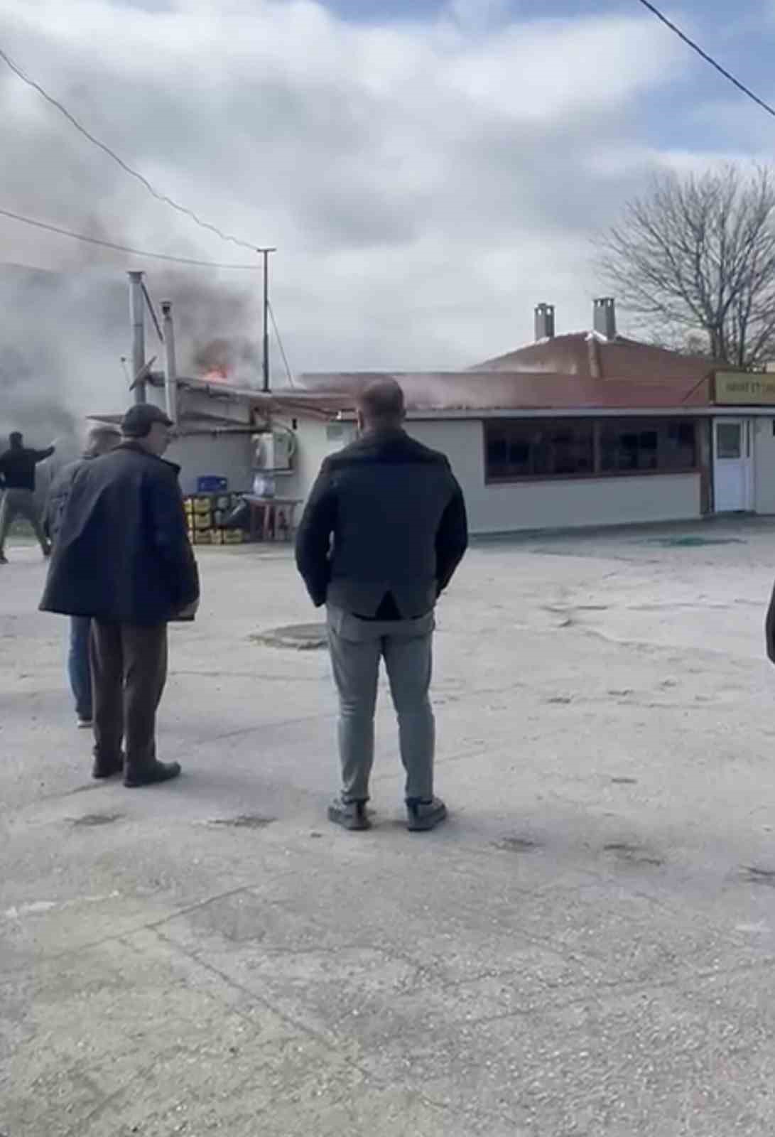 Kapaklı&rsquo;da lokanta yangını
