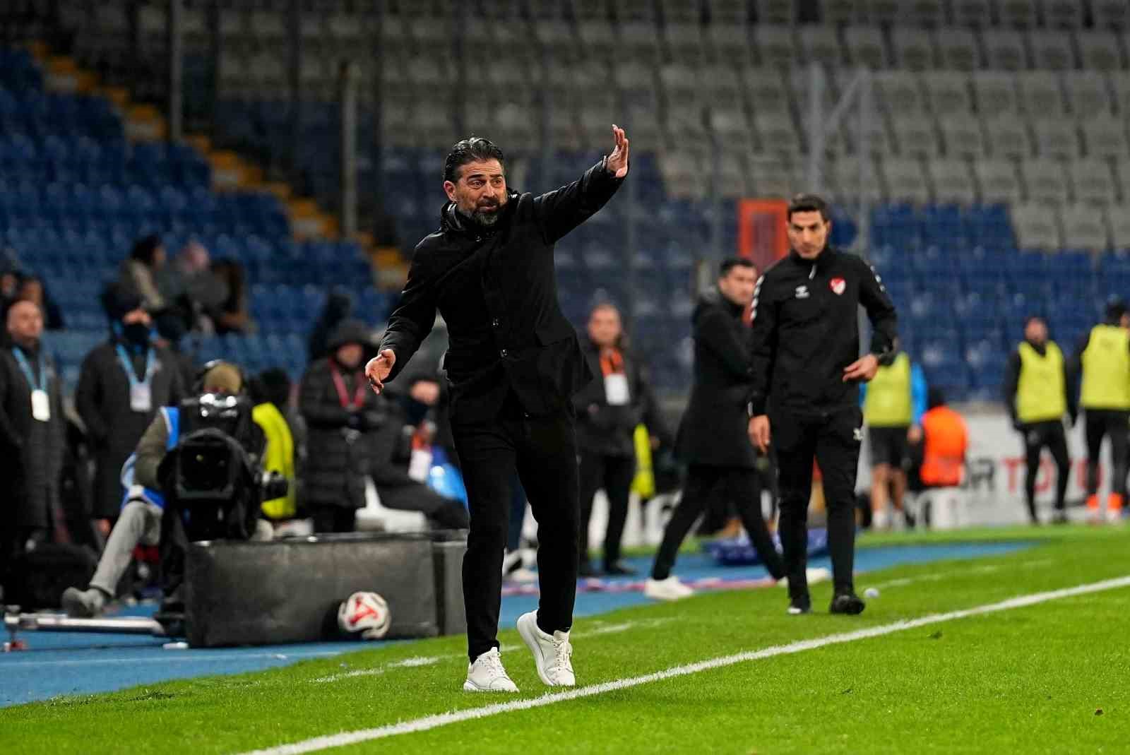 Trendyol S&uuml;per Lig: RAMS Başakşehir: 0 - Konyaspor: 0 (İlk yarı)
