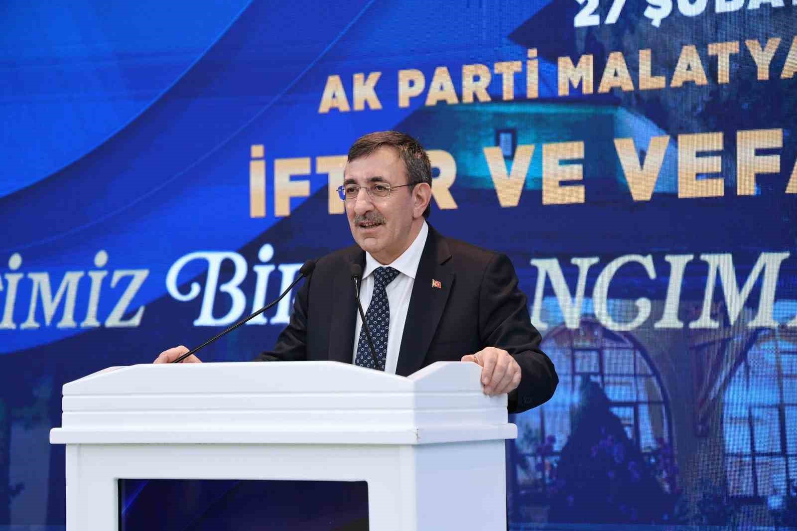 Cumhurbaşkanı Yardımcısı Yılmaz: "Sami Er Başkanımız b&uuml;y&uuml;k projelere cesaretle &ouml;nc&uuml;l&uuml;k etmiş"
