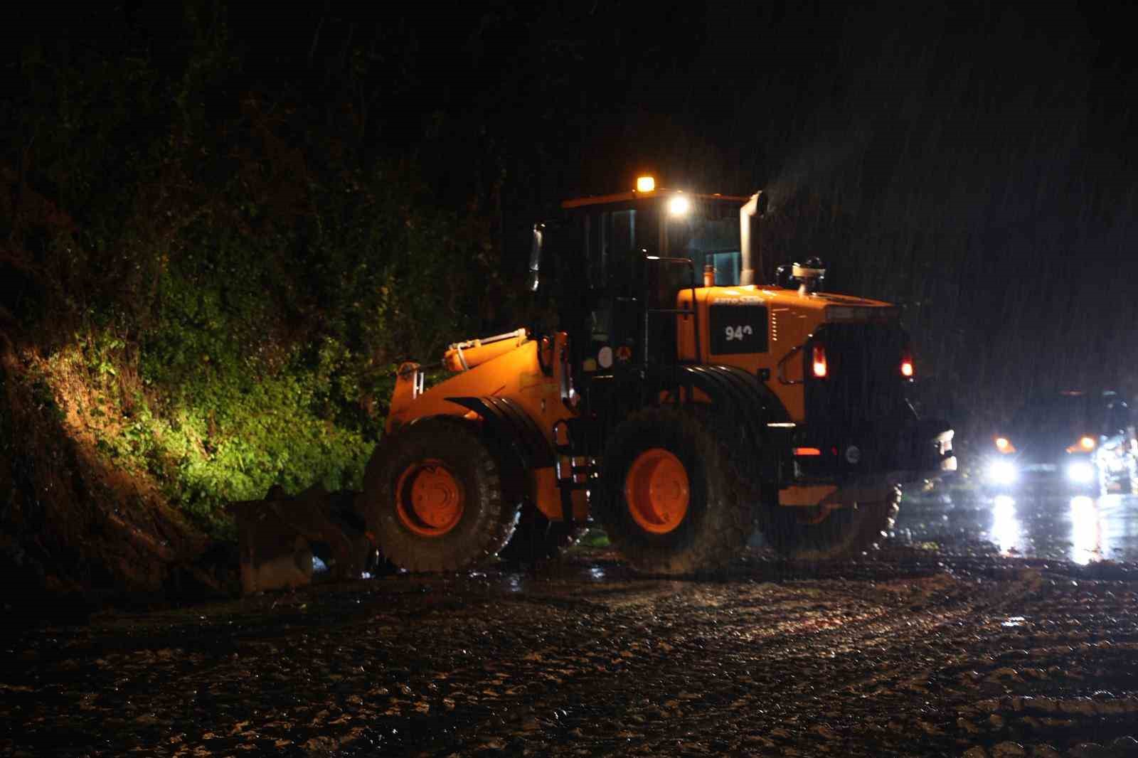 Ordu’da sağanak sonrası heyelanlar meydana geldi