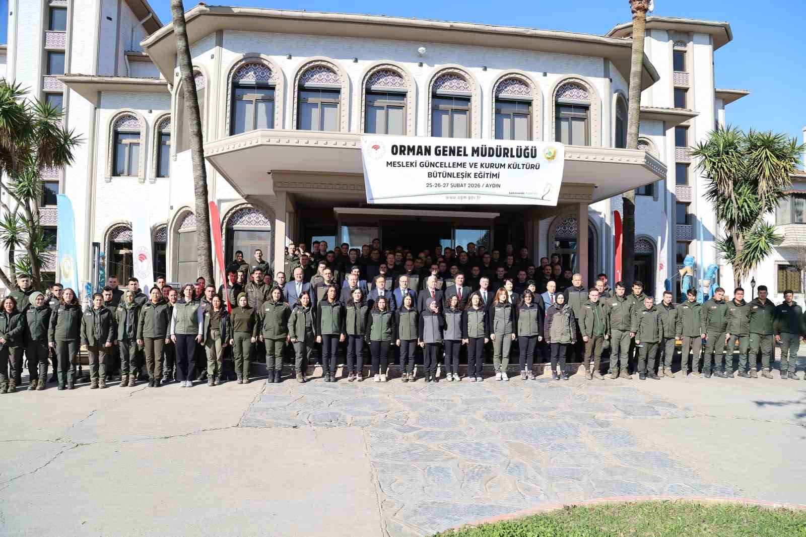 Orman ekiplerinin mesleki eğitim toplantısının ikincisi Aydın’da yapıldı