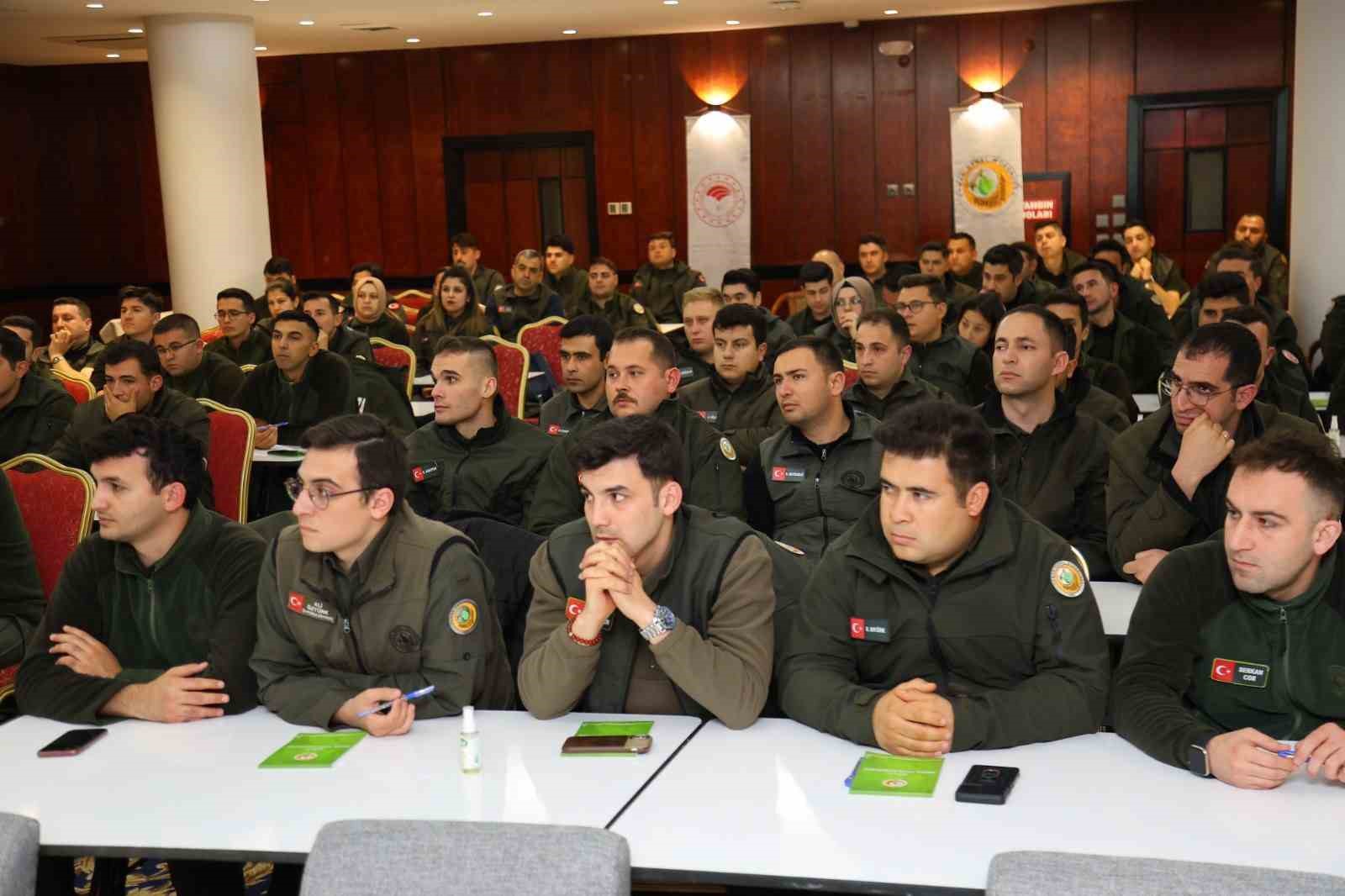 Orman ekiplerinin mesleki eğitim toplantısının ikincisi Aydın&rsquo;da yapıldı
