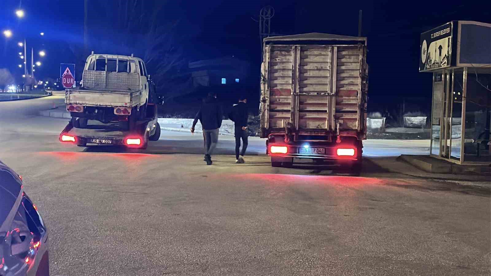 Evde unuttuğunu s&ouml;ylediği ehliyetine 2 kez alkoll&uuml; ara&ccedil; kullanmaktan el konulduğu ortaya &ccedil;ıktı
