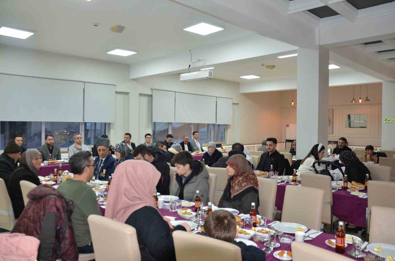 Emet Kaymakamı Başkapan, şehit yakınları ve gazilerle iftarda bir araya geldi
