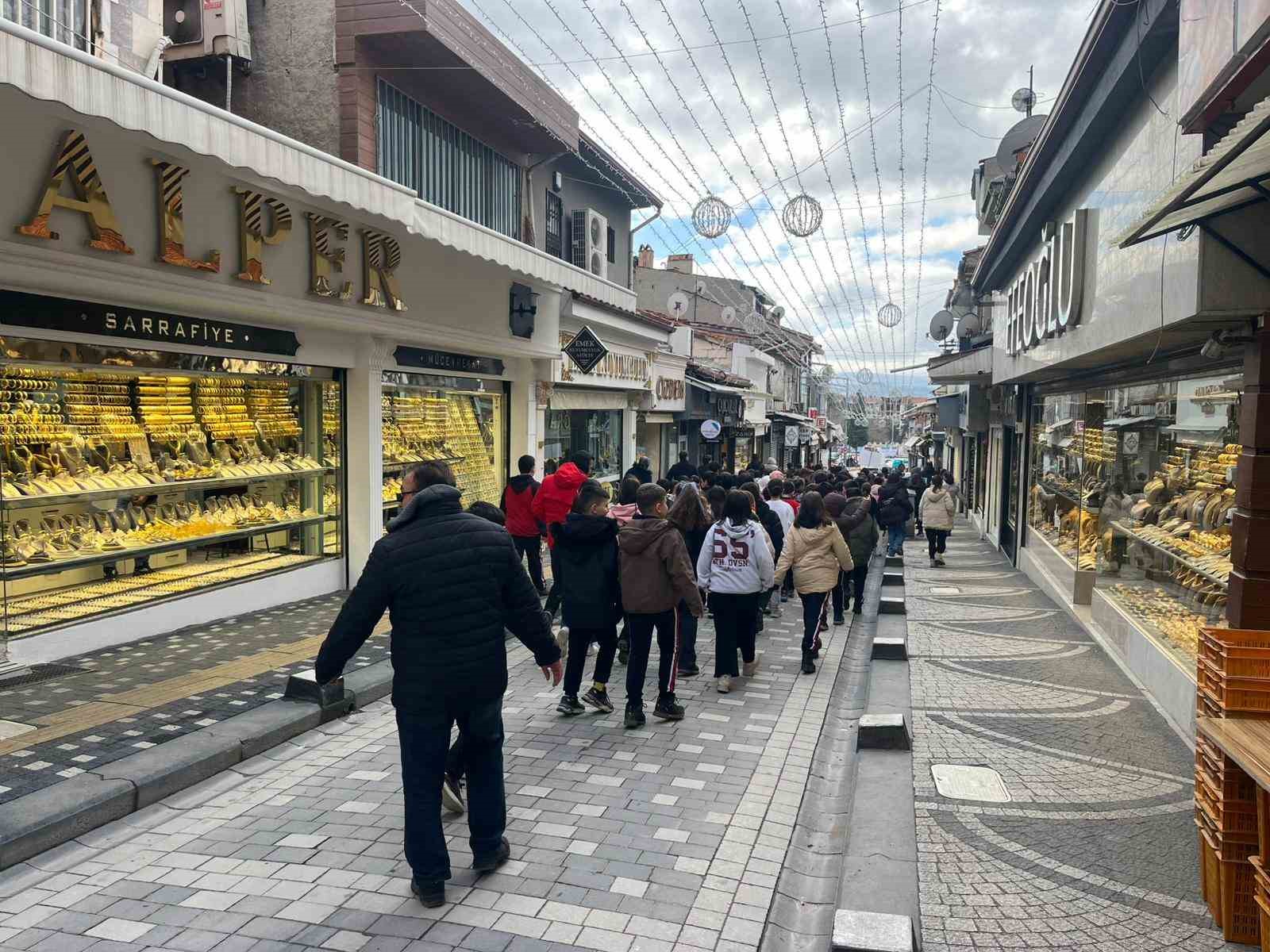 K&uuml;tahya&rsquo;da "T&uuml;rkiye Y&uuml;zyılı Maarif Modeli" kapsamında anlamlı Ramazan etkinliği
