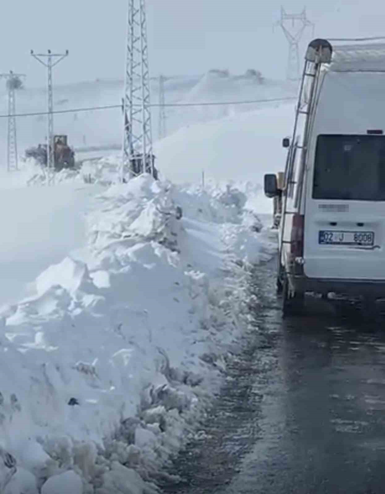 Tipi nedeniyle Malatya-Sincik karayolu ulaşıma kapandı

