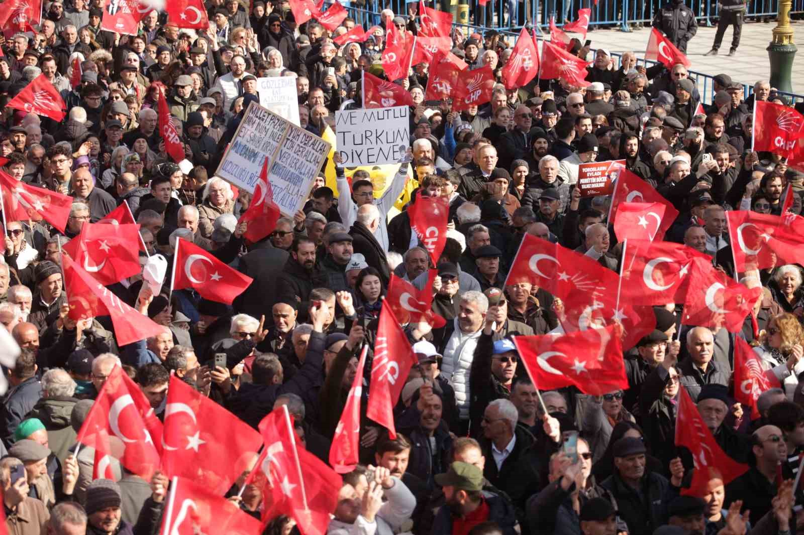 CHP Genel Başkanı &Ouml;zel: "İran&rsquo;ın kararını İran halkı verecektir"
