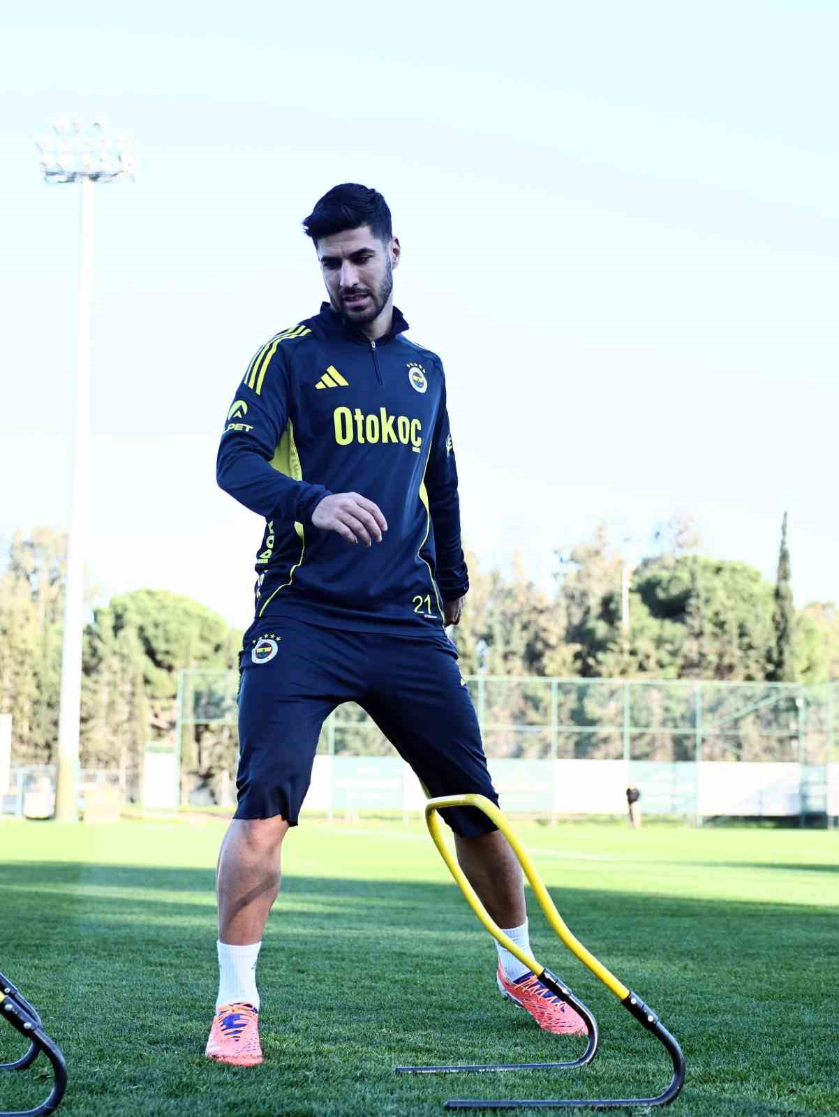 Fenerbah&ccedil;e, Antalyaspor ma&ccedil;ı hazırlıklarını tamamladı
