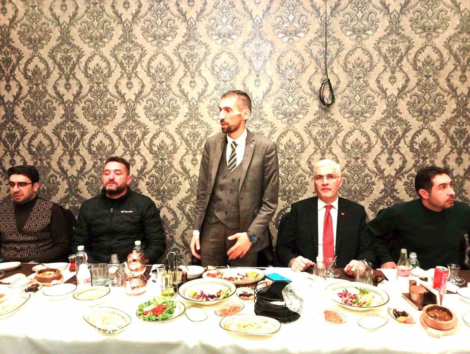 Sağlık-Sen &uuml;yeleri iftar programında buluştu
