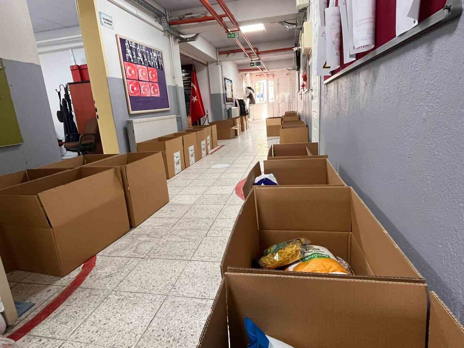 K&ouml;yceğiz Atat&uuml;rk İlkokulu &ouml;ğrencilerinden &ouml;rnek kampanya
