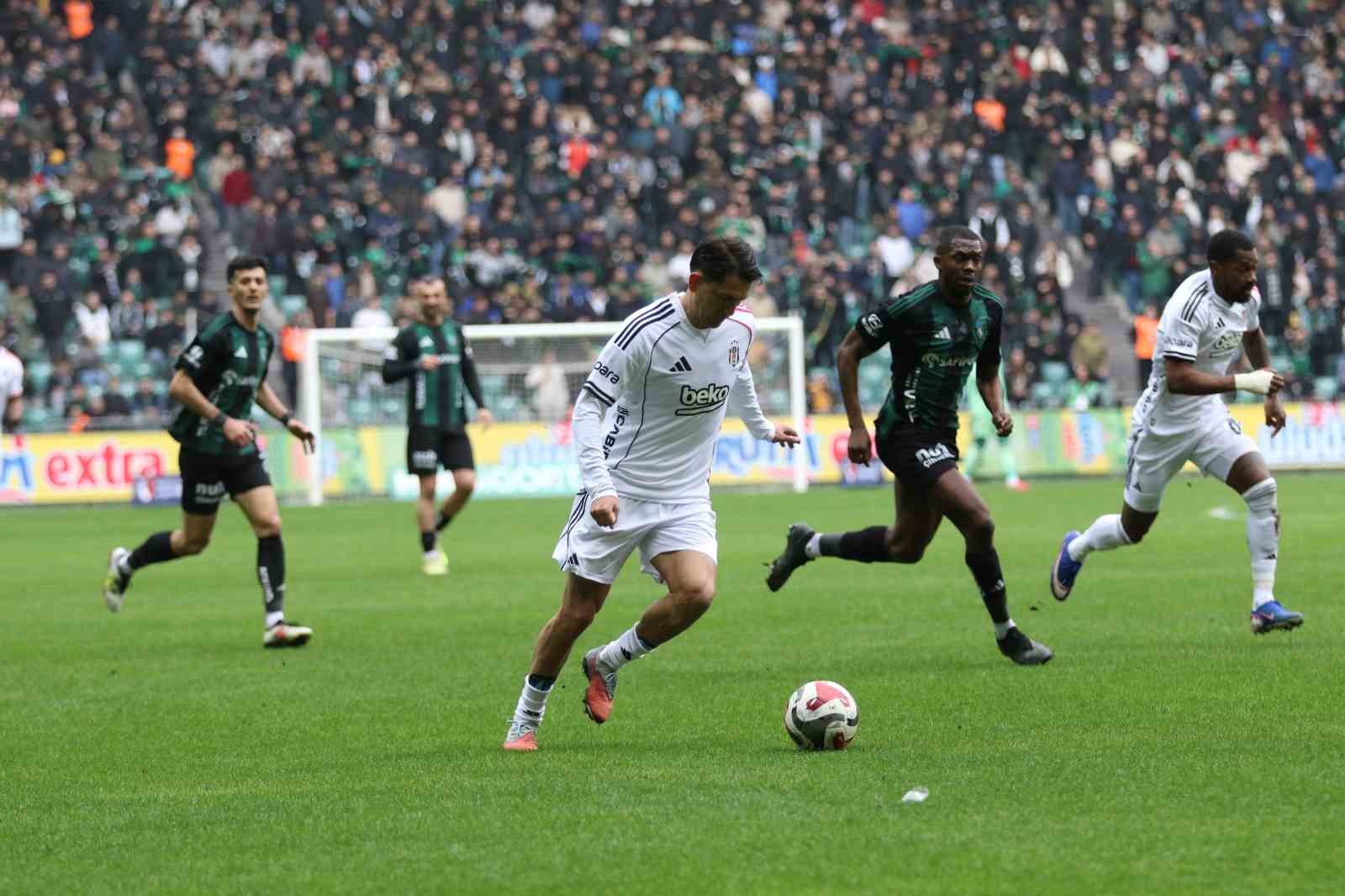 Trendyol S&uuml;per Lig: Kocaelispor: 0 - Beşiktaş: 0 (Ma&ccedil; devam ediyor)

