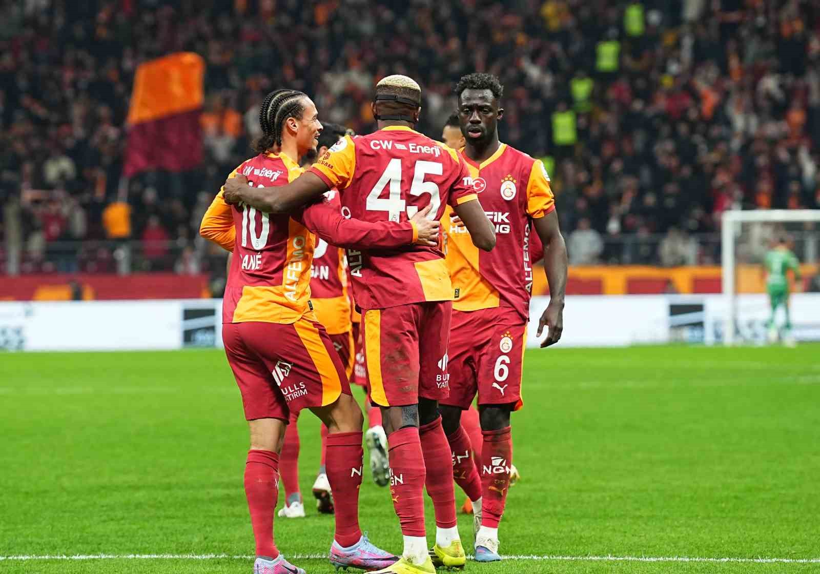 Galatasaray, ligde evindeki yenilmezliğini sürdürdü