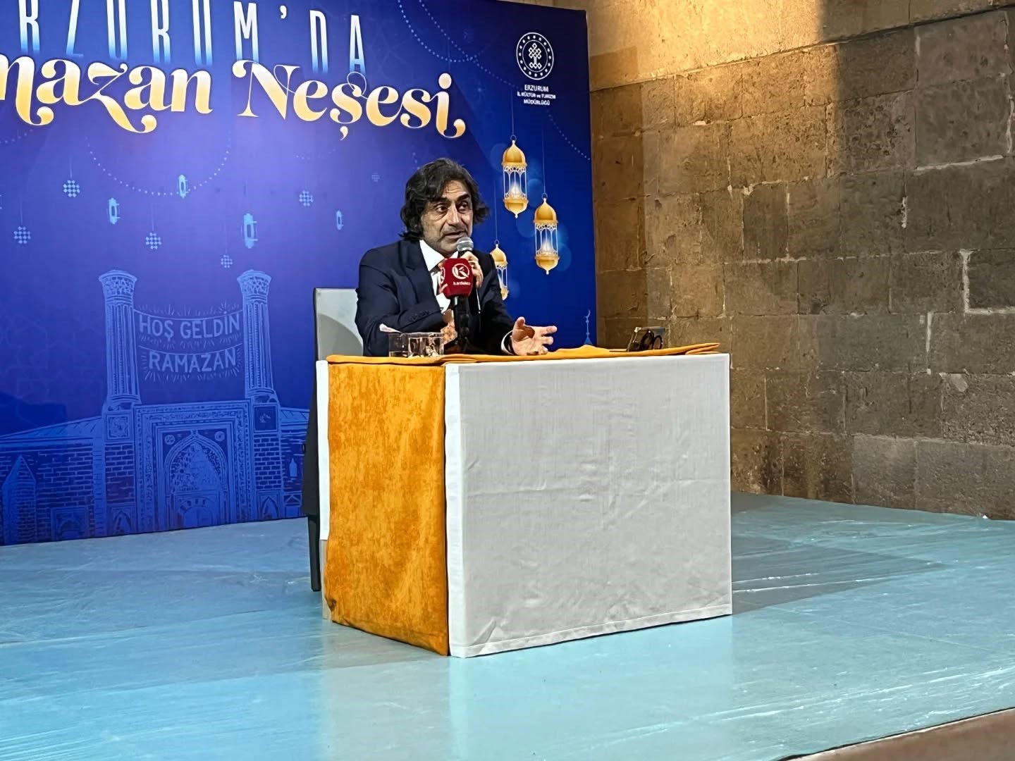 Yakutiye Medresesi’nde, tefekkür dolu bir buluşma