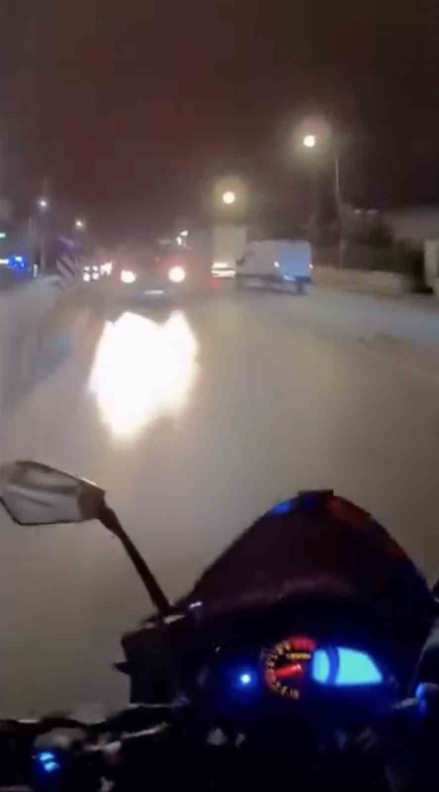 Bursa&rsquo;da ters y&ouml;nden gelen otomobil tehlike oluşturdu
