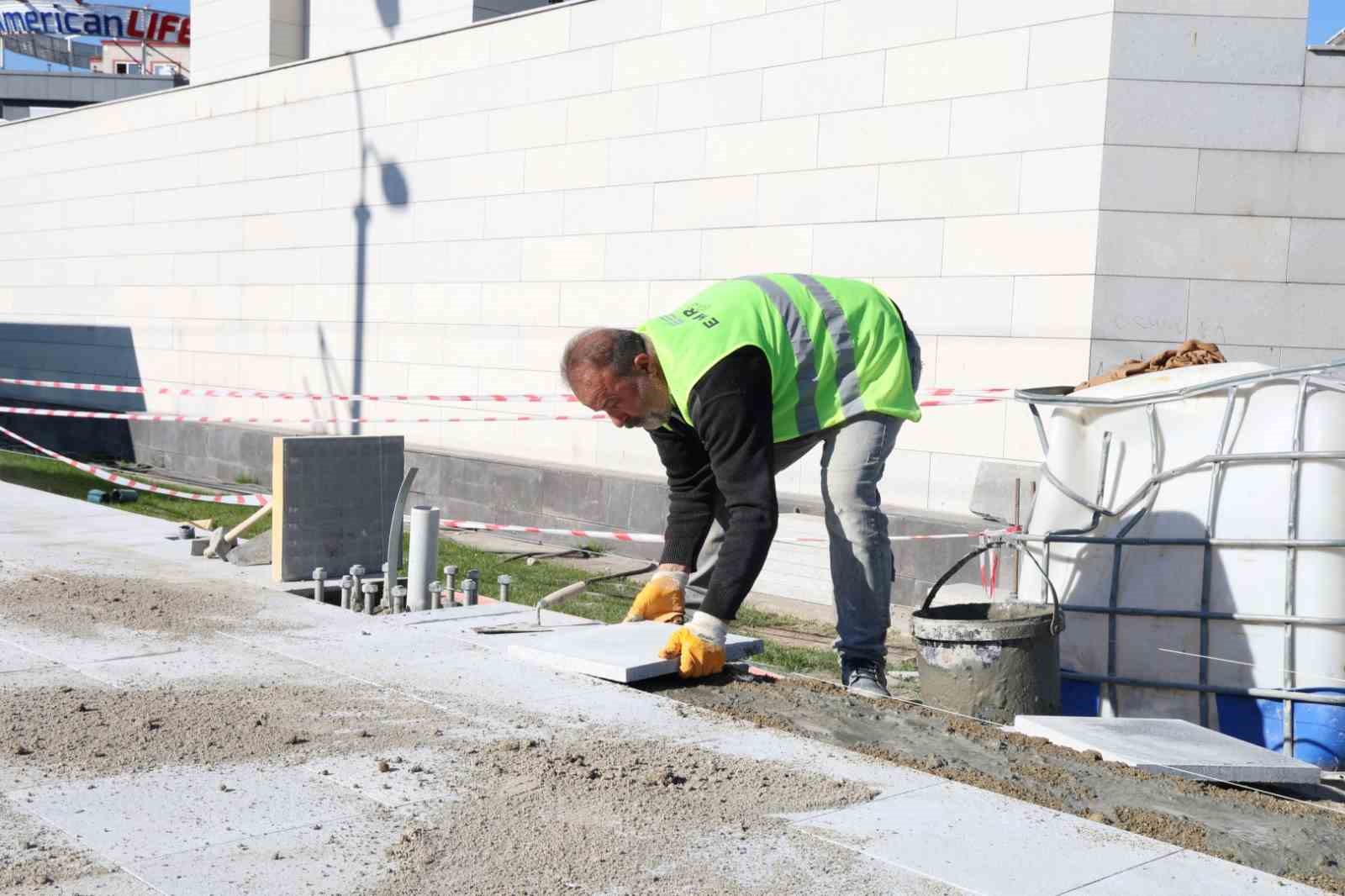 Ak&ccedil;aray tramvay hattının yolcu kapasitesi iki katına &ccedil;ıkarılıyor
