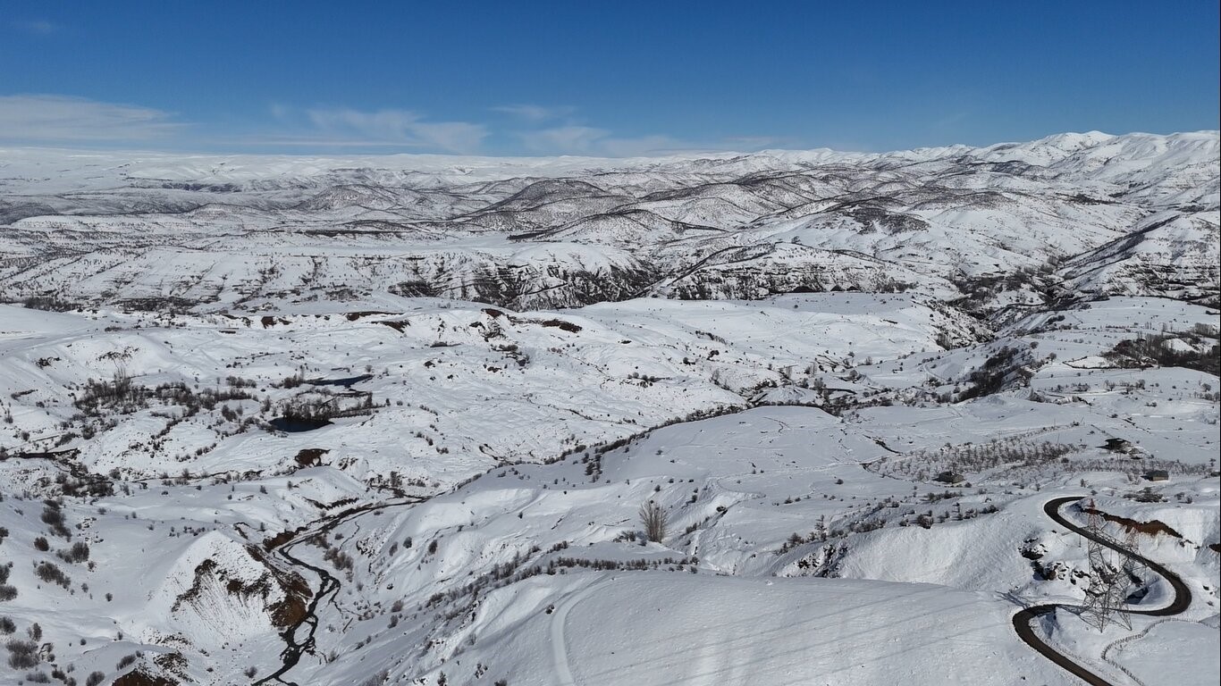 Bing&ouml;l&rsquo;de kar sonrası g&uuml;zel manzaralar ortaya &ccedil;ıktı

