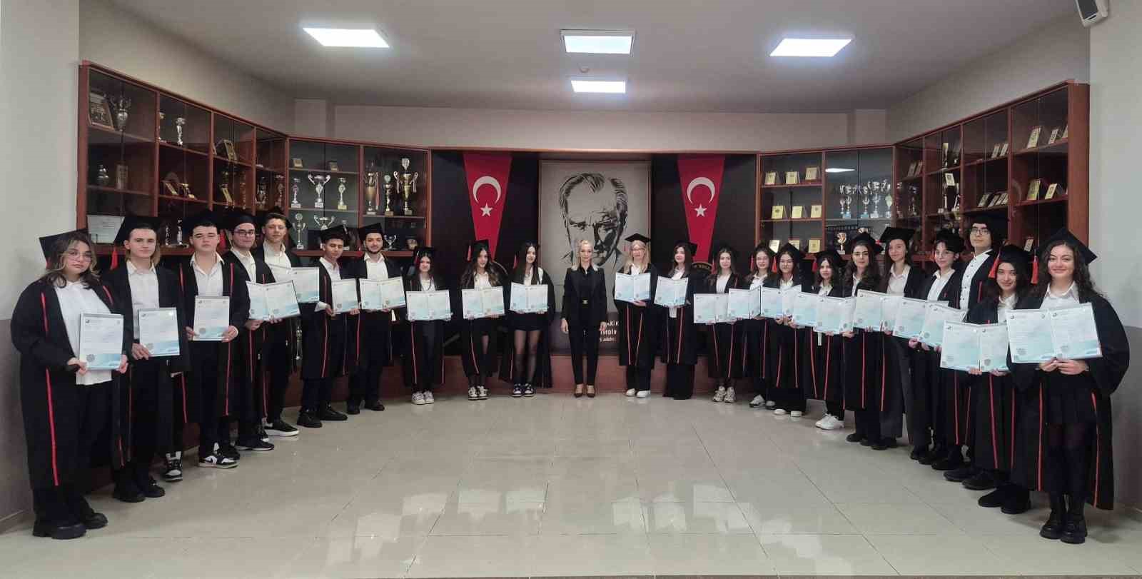 GKV Cemil Alevli Anadolu Lisesi &ouml;ğrencilerinden k&uuml;resel yolculuğa g&uuml;&ccedil;l&uuml; bir adım
