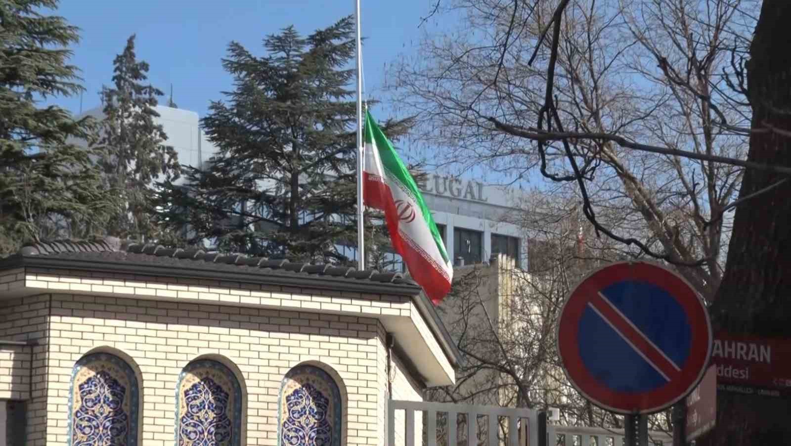 İran&rsquo;ın Ankara B&uuml;y&uuml;kel&ccedil;iliği&rsquo;nde bayraklar yarıya indi
