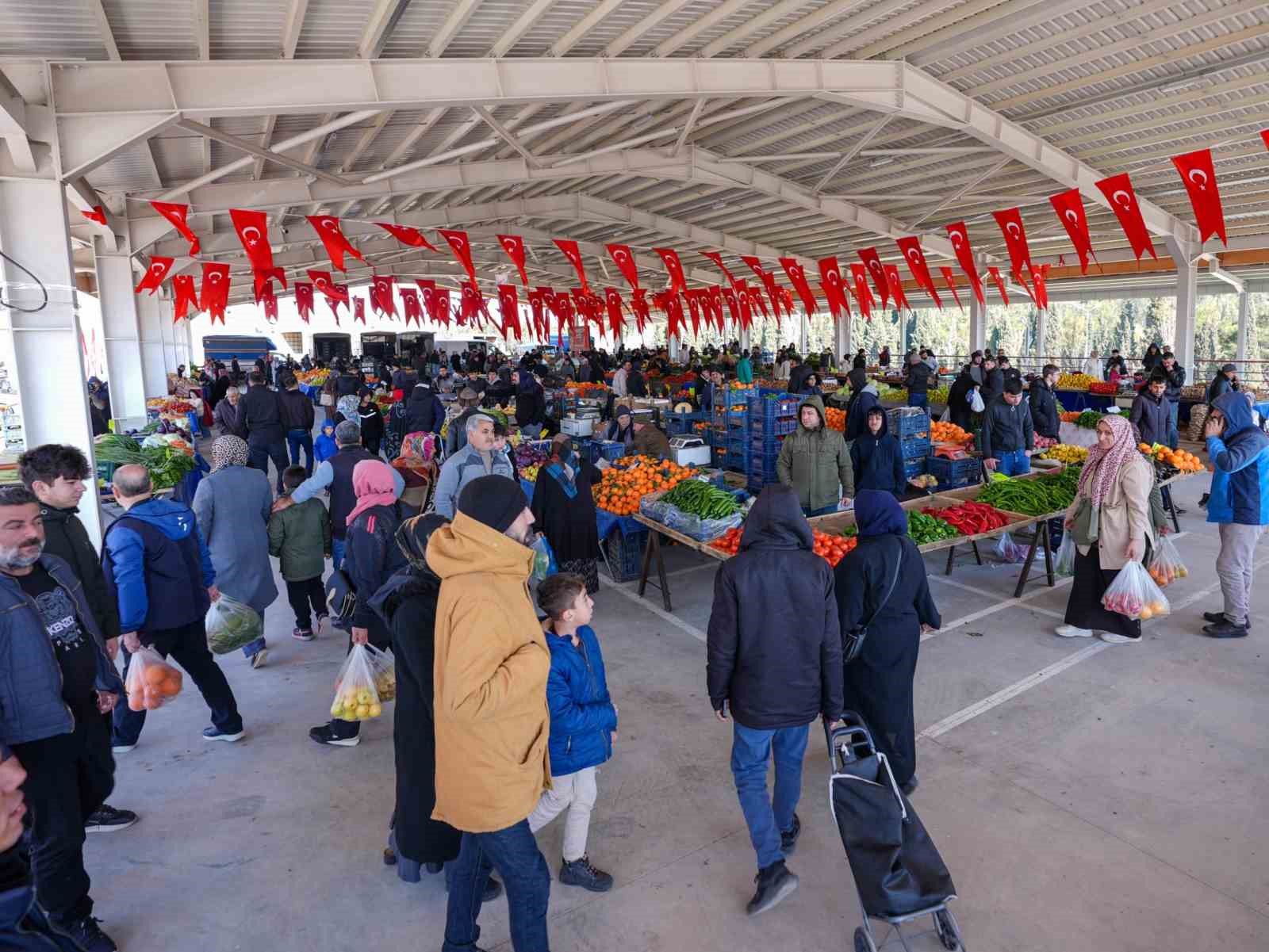 Hacıbaba pazar yeri a&ccedil;ıldı
