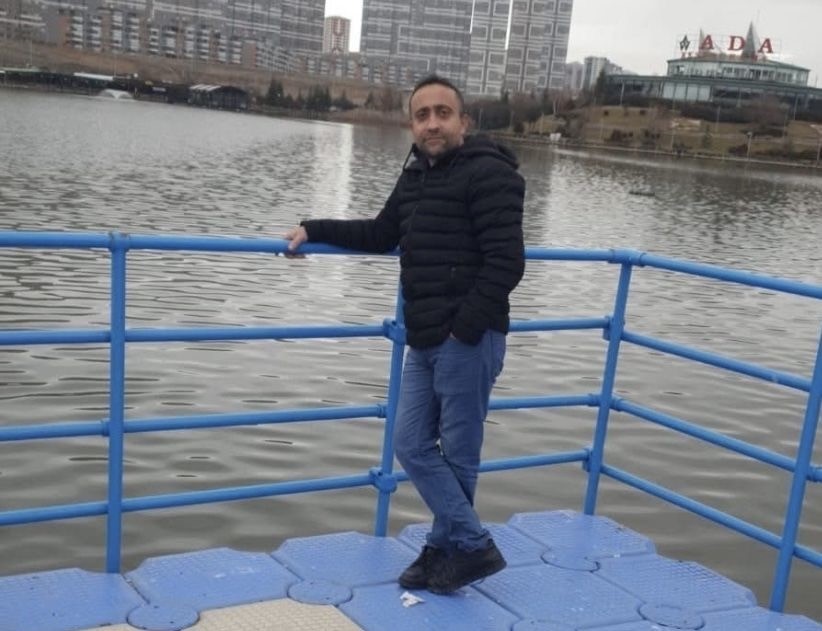 Halı sahada kalp krizi ge&ccedil;irerek vefat eden Murat Kasapoğlu son yolculuğuna uğurlandı
